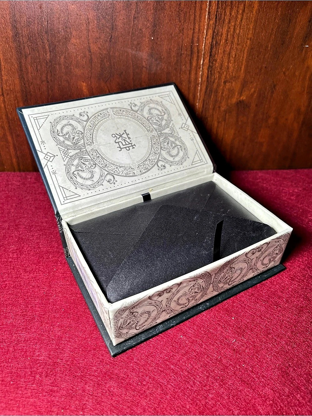 Talisman Oracle Card Deck Set - Picture 2 of 3
